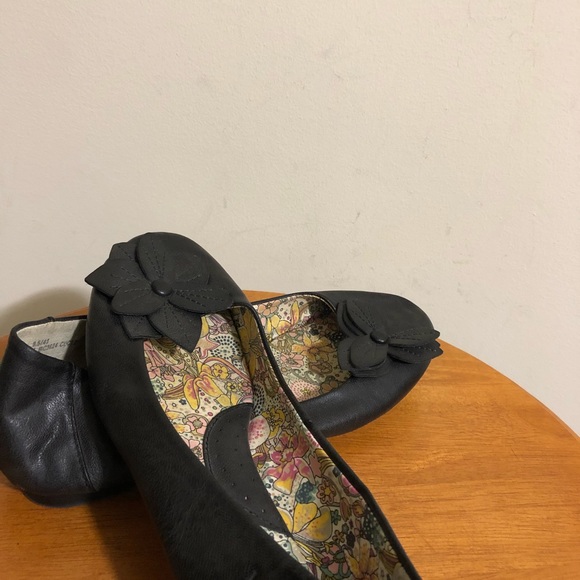 Born Concept Leather Flats - Picture 5 of 7